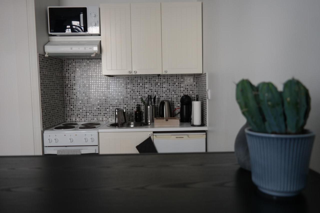 Modern Equipped Studio In Vibrant Kallio, Near Transit & Dining Spots Helsinki Bagian luar foto